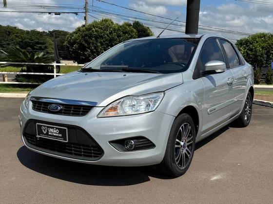 FORD FOCUS 2.0 GLX 16V FLEX 4P AUTOMÁTICO